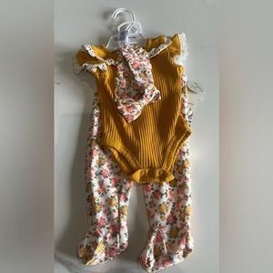 Daisy Fuentes, Brand New, 2 piece W/ accessory